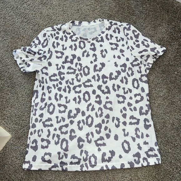 shein t shirt grey cheetah print - Picture 2 of 3